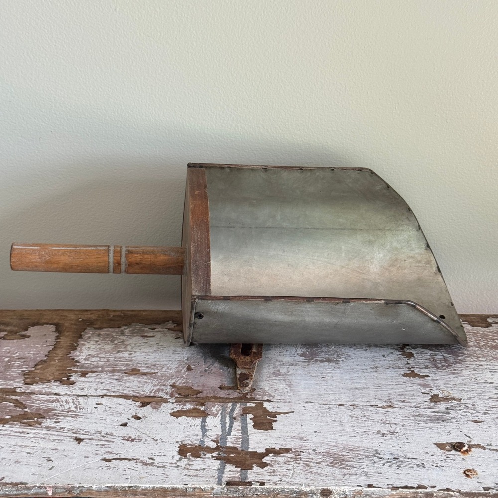 Galvanized Metal Grain Scoop Wood Handle Rustic Farmhouse Decor Agricultural